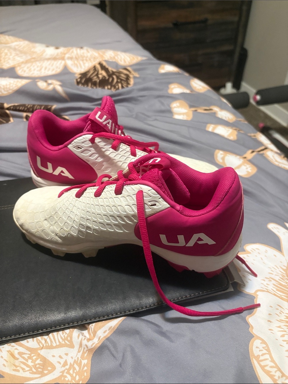 Under Armour White and Pink Athletic Soccer Cleats
